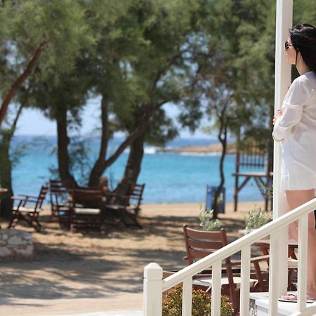 Paros Inn Logaras Buitenkant foto