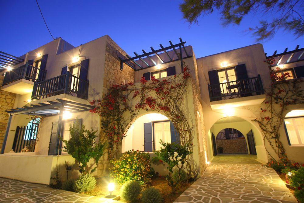 Paros Inn Logaras Buitenkant foto