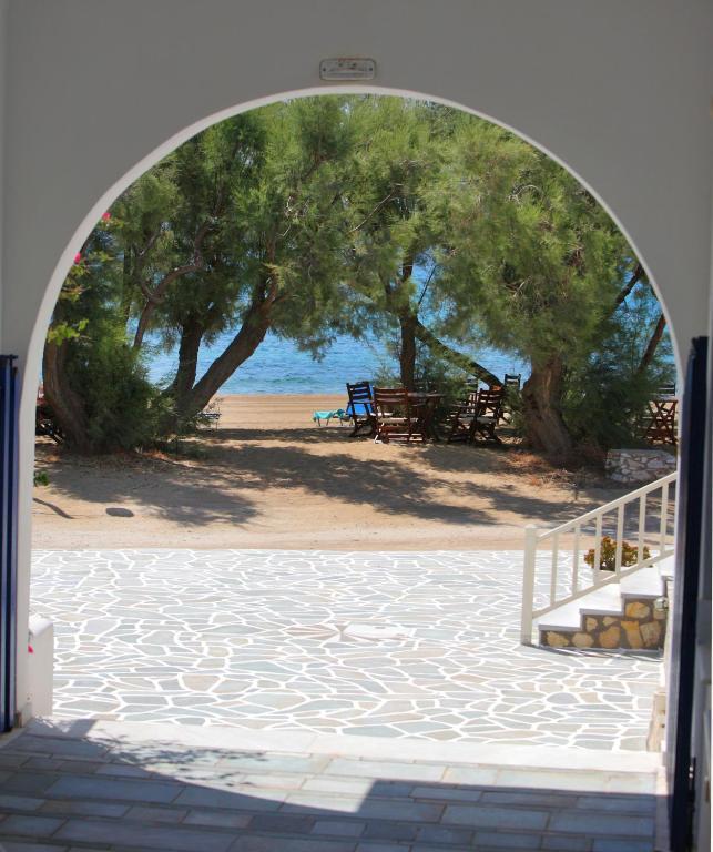 Paros Inn Logaras Buitenkant foto